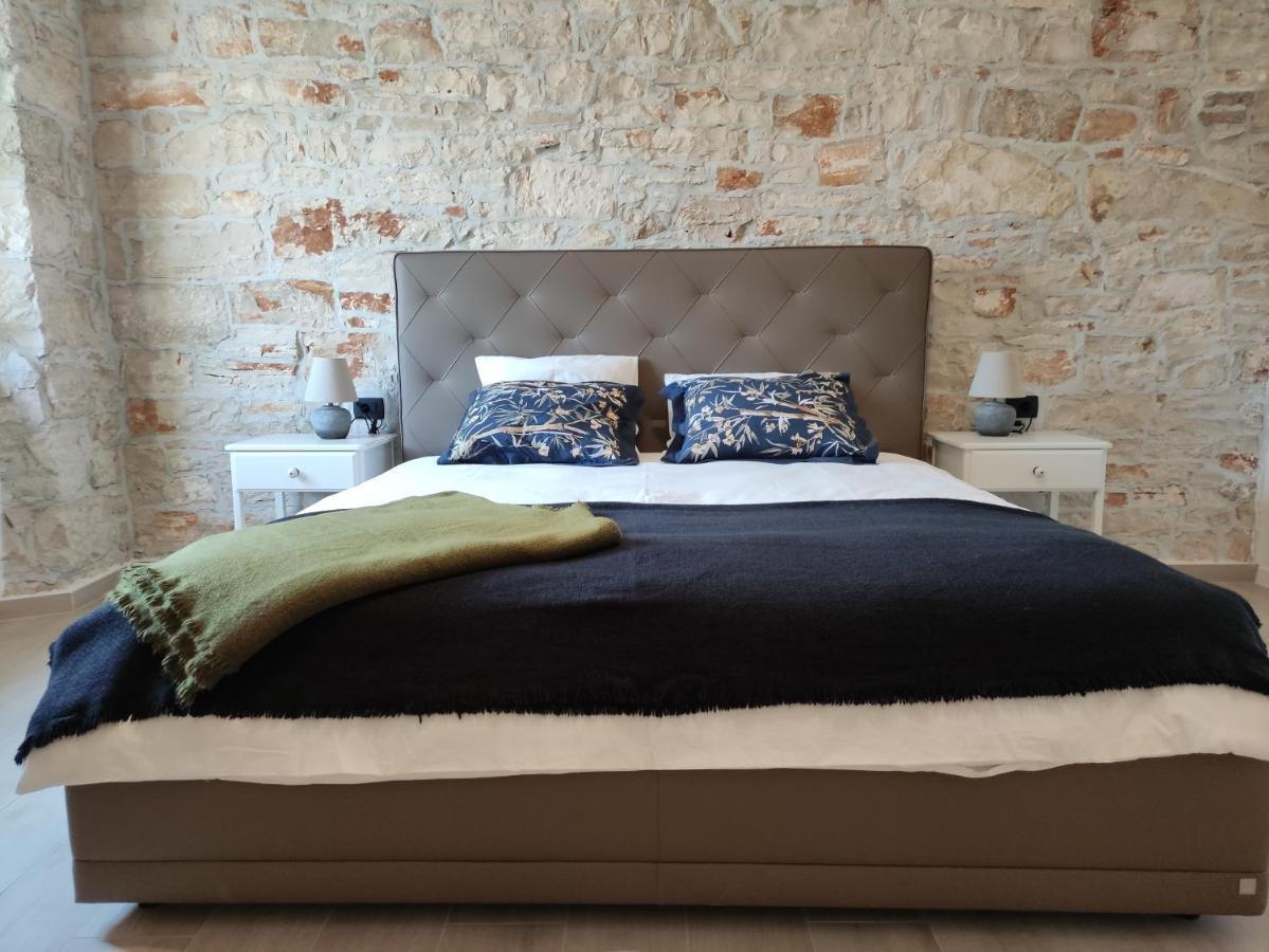 ApartVilla Castropola Bagian luar foto