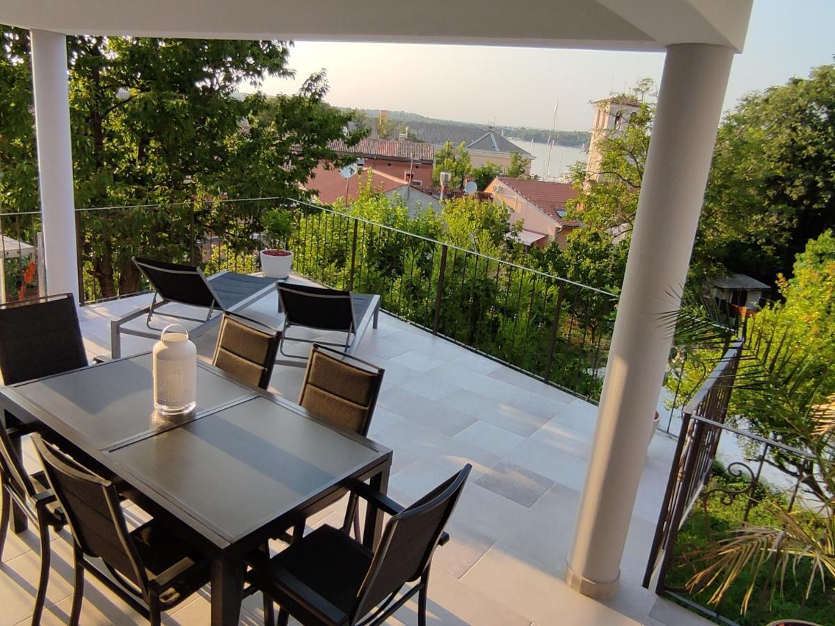 ApartVilla Castropola Bagian luar foto