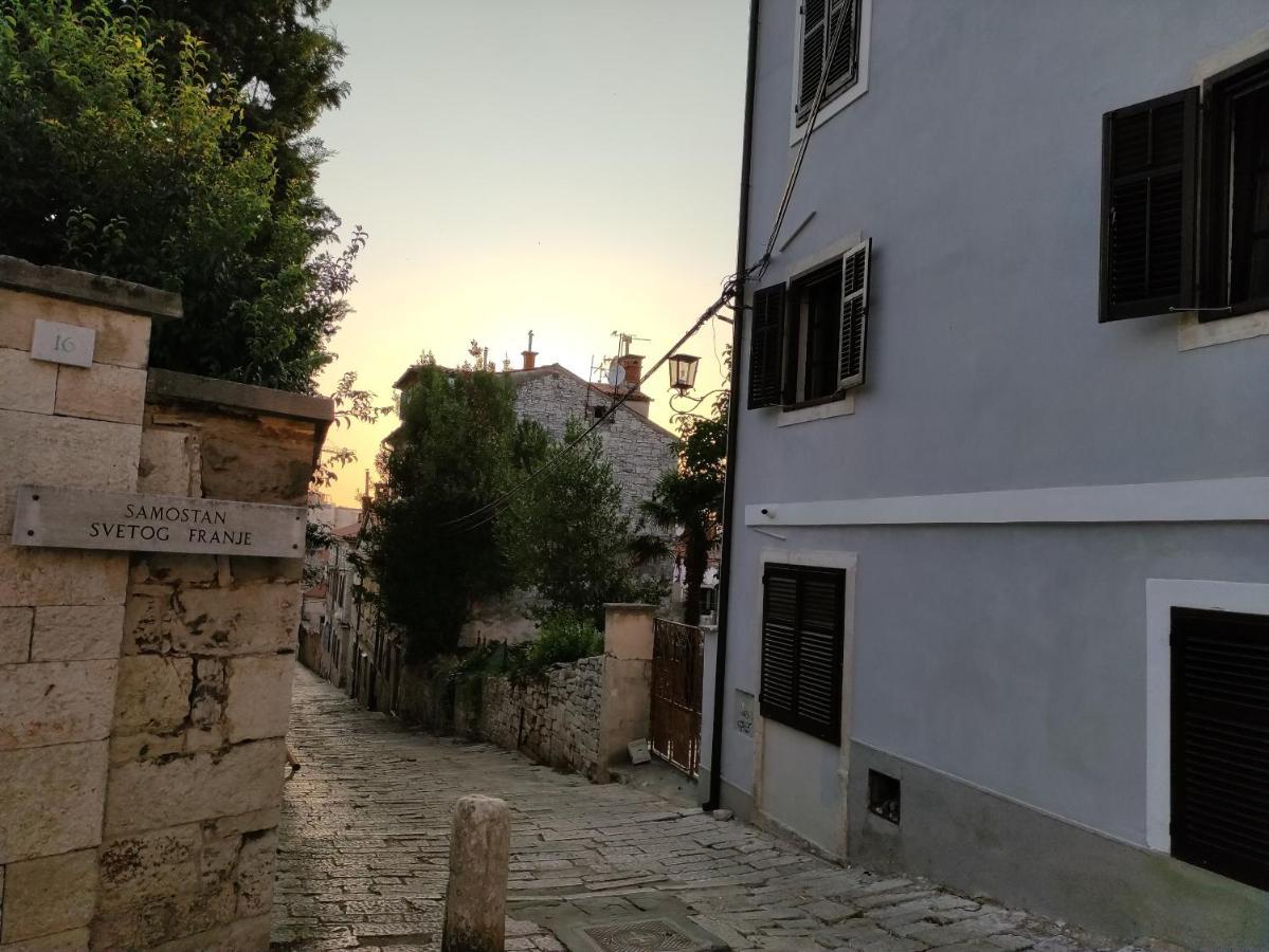 ApartVilla Castropola Bagian luar foto