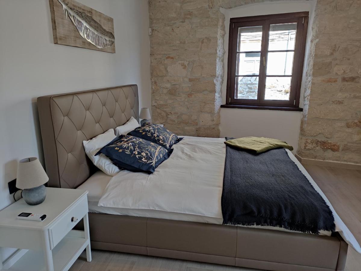 ApartVilla Castropola Bagian luar foto
