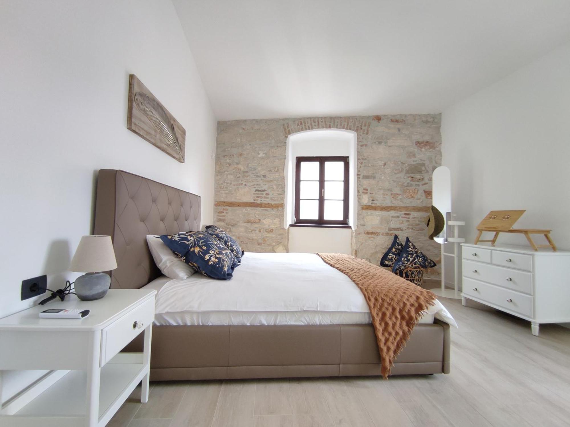 ApartVilla Castropola Bagian luar foto