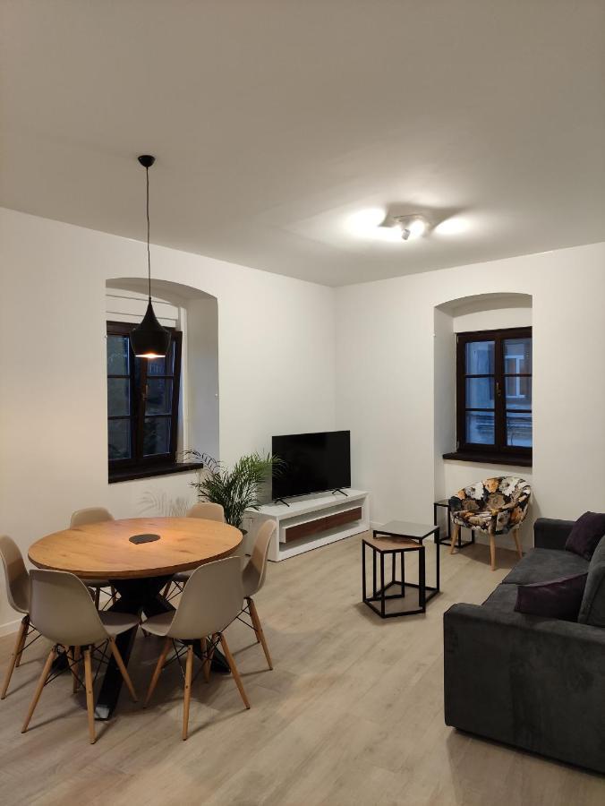 ApartVilla Castropola Bagian luar foto