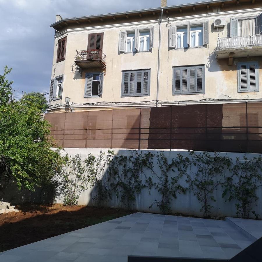 ApartVilla Castropola Bagian luar foto