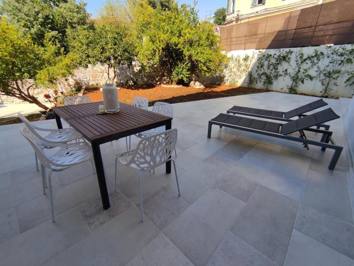 ApartVilla Castropola Bagian luar foto