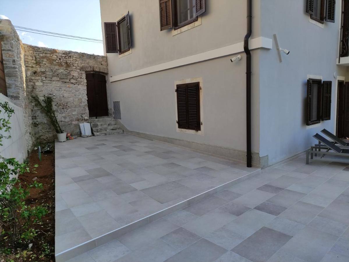 ApartVilla Castropola Bagian luar foto