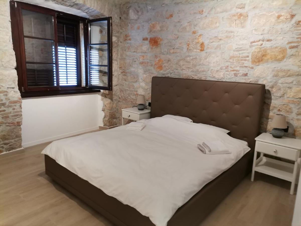 ApartVilla Castropola Bagian luar foto