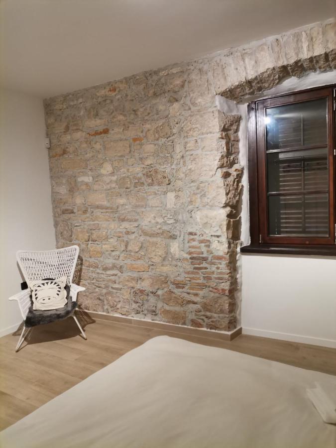 ApartVilla Castropola Bagian luar foto